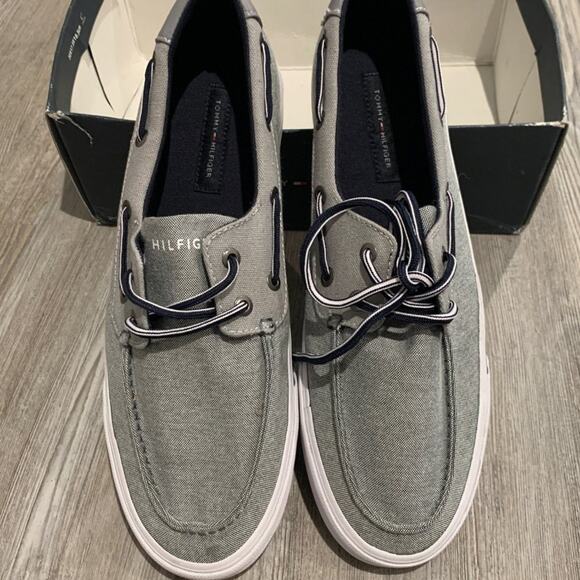 Tommy Hilfiger Young Men's Phinx Sneaker- Size 9.5M - Picture 1 of 3